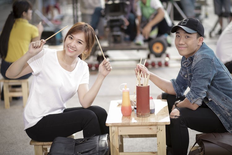 Tran Thanh tai hop Hari Won trong phim moi Benh vien ma-Hinh-3